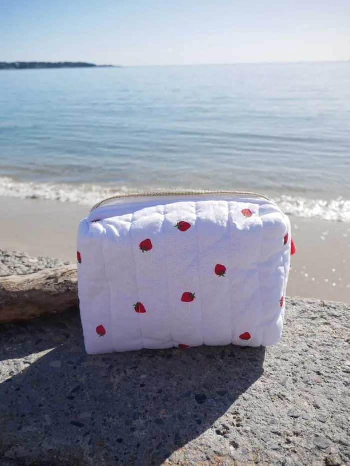 Trousse de toilette taille S Fraise